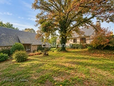  CORRÈZE – PROPRIÉTÉ SUR 6 HECTARES, SOURCE, FORET AVEC MAISON PRINCIPALE ET 4 GÎTES – VALLÉE DE LA DORDOGNE