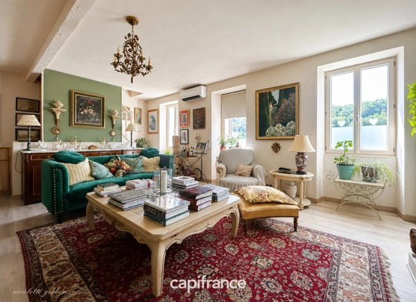 Élégante maison à vendre 5 pièces rénovée entre Beaulieu-sur-Dordogne et les gorges de la Cère
