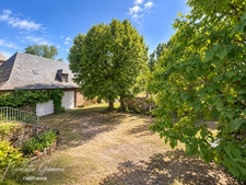 Ensemble de propriété - maison bourgeoise, deuxième logement/bureaux, grange, 1 hectare