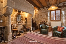 Maison de caractère du XIVe siècle avec grange et piscine – Proche à Beaulieu sur Dordogne, Vallée de la Dordogne, Corrèze