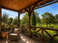 Maison de caractère en pierre, entièrement restaurée avec goût, à deux pas d'un village classé