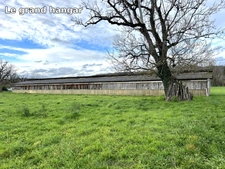 Ancienne ferme de tabac à réinventer – Maison en pierres, grange et séchoir