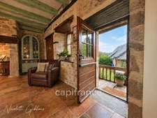  CORRÈZE – PROPRIÉTÉ SUR 6 HECTARES, SOURCE, FORET AVEC MAISON PRINCIPALE ET 4 GÎTES – VALLÉE DE LA DORDOGNE