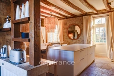 Propriete de caractère à vendre 17 pièces proche de Martel
