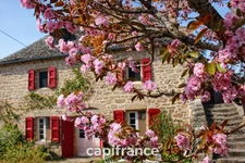 Charmante maison de campagne avec jardin et garage