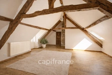 Character property approximately 20 minutes from Collonges-la-Rouge and 20 minutes from Brive-la-Gaillarde