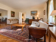 Ensemble de propriété - maison bourgeoise, deuxième logement/bureaux, grange, 1 hectare