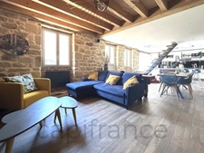Ensemble de propriété - 3 maisons restaurées et une vaste grange secteur Lanteuil