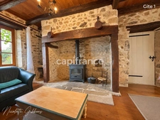  CORRÈZE – PROPRIÉTÉ SUR 6 HECTARES, SOURCE, FORET AVEC MAISON PRINCIPALE ET 4 GÎTES – VALLÉE DE LA DORDOGNE