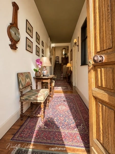 Ensemble de propriété - maison bourgeoise, deuxième logement/bureaux, grange, 1 hectare