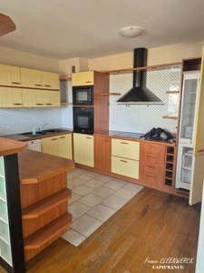 HPR (high renovation potential) 300m from customs