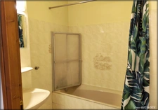 RARE!!! 2-room garden apartment
