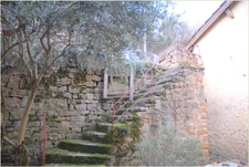 Maison à vendre 147m², 2 chambres, jardin + dépendances CURIS AU MONT D'OR (69250)