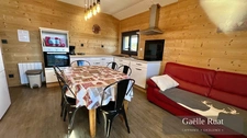 FONT-ROMEU (66) – LARGE 240 M² PROPERTY WITH 4 APARTMENTS, PANORAMIC TERRACE AND LARGE GARAGE