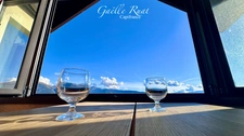 FONT-ROMEU – EXCLUSIVE – STUDIO APARTMENT WITH MEZZANINE CABIN AT THE FOOT OF THE CABLE CAR, TOP FLOOR, PANORAMIC VIEW OF THE PYRENEES, COVERED PARKING AND CELLAR