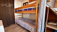 FONT-ROMEU – EXCLUSIVE – STUDIO APARTMENT WITH MEZZANINE CABIN AT THE FOOT OF THE CABLE CAR, TOP FLOOR, PANORAMIC VIEW OF THE PYRENEES, COVERED PARKING AND CELLAR