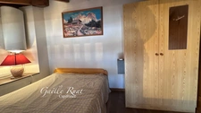 FONT-ROMEU – EXCLUSIVE – STUDIO APARTMENT WITH MEZZANINE CABIN AT THE FOOT OF THE CABLE CAR, TOP FLOOR, PANORAMIC VIEW OF THE PYRENEES, COVERED PARKING AND CELLAR