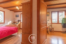     Maison aux Marches limite Myans, 4 chambres, piscine et grand terrain possible