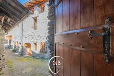 Bâtisse savoyarde rénovée 172 m² – Confort et authenticité – Maurienne