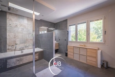 Sonnaz – Maison 220 m², DPE B et appartement en rez-de-jardin