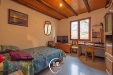     Maison aux Marches limite Myans, 4 chambres, piscine et grand terrain possible