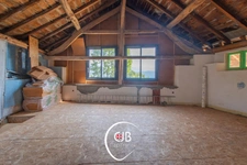 Cruet – Maison à terminer avec prés, forêt et terrain constructible. 19 165 m² de terrain