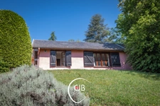Saint-Alban-Leysse house with swimming pool, superb view and 2965 m² of land