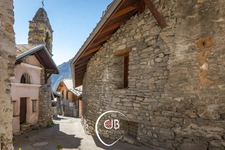 Bâtisse savoyarde rénovée 172 m² – Confort et authenticité – Maurienne
