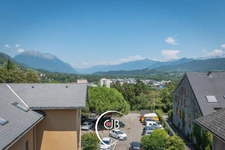     Appartement rénové à Montmélian avec terrasse et vue Mont-Blanc