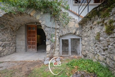 Cruet – Maison de vigneron 105 m² avec 135 m² de dépendances