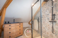 Sonnaz – Maison 220 m², DPE B et appartement en rez-de-jardin