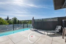 Sonnaz – Maison 220 m², DPE B et appartement en rez-de-jardin