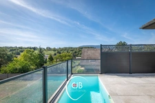 Sonnaz – Maison 220 m², DPE B et appartement en rez-de-jardin
