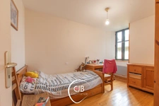Cruet – Maison de village 95 m² avec grange et terrain de 1134 m²