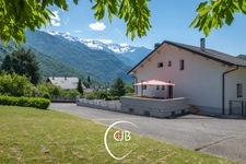     Randens Val d’Arc – Maison rénovée 218 m² avec fort potentiel