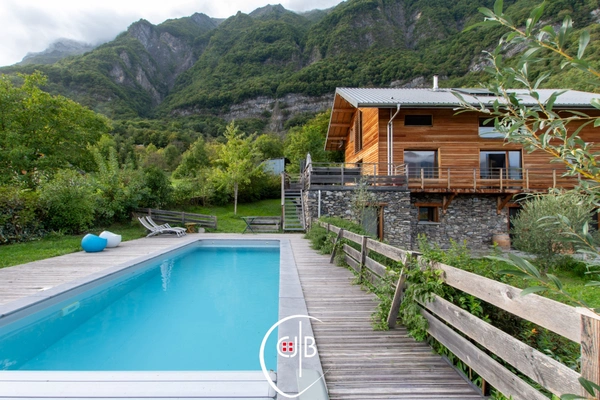 Maison d’exception à Fréterive – Écologie, Vue Sublime et Nature
