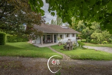     Maison aux Marches limite Myans, 4 chambres, piscine et grand terrain possible