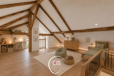 Cruet – Maison à terminer avec prés, forêt et terrain constructible. 19 165 m² de terrain