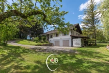     Maison aux Marches limite Myans, 4 chambres, piscine et grand terrain possible