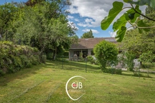     Maison aux Marches limite Myans, 4 chambres, piscine et grand terrain possible