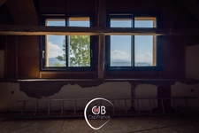 Cruet – Maison à terminer avec prés, forêt et terrain constructible. 19 165 m² de terrain