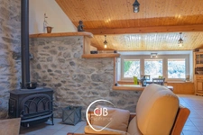 Bâtisse savoyarde rénovée 172 m² – Confort et authenticité – Maurienne