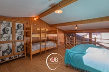 Bâtisse savoyarde rénovée 172 m² – Confort et authenticité – Maurienne