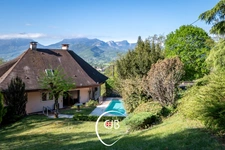 Saint-Alban-Leysse house with swimming pool, superb view and 2965 m² of land