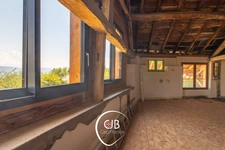 Cruet – Maison à terminer avec prés, forêt et terrain constructible. 19 165 m² de terrain
