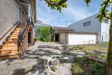 Saint-Alban-Leysse – Maison avec 2 logements et fort potentiel locatif
