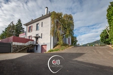     La Rochette : appartement de 111,5 m² Carrez aux superbes volumes