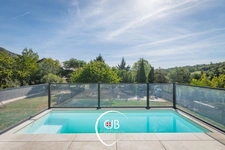 Sonnaz – Maison 220 m², DPE B et appartement en rez-de-jardin