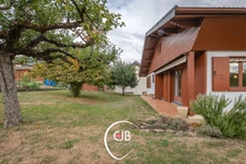 La Motte-Servolex – Maison évolutive avec 660 m² de terrain arboré et vue exceptionnelle