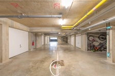 Appartement récent 2 chambres avec balcon, vue montagne et garage 
